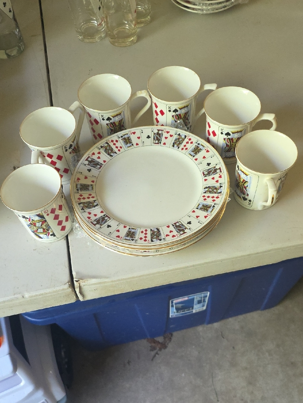 Playing Card Pattern Dinnerware Set in White and Gold
